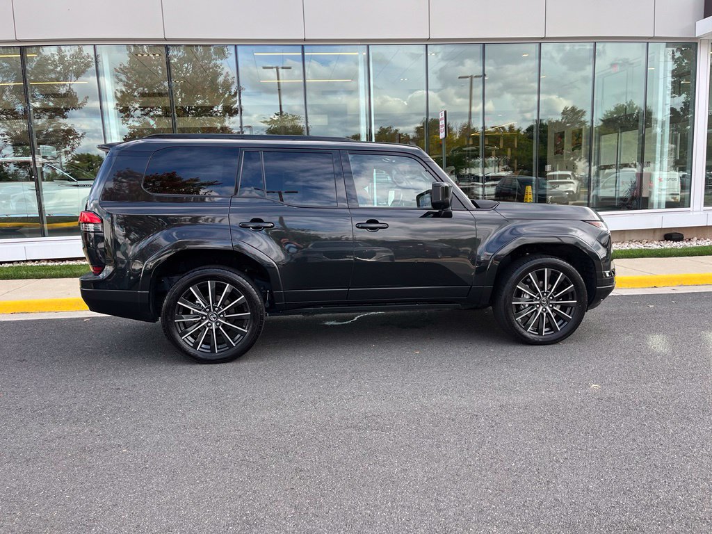 Used 2024 Lexus GX 550 w/ Accessory Package (Z1) AWD/4WD image 9