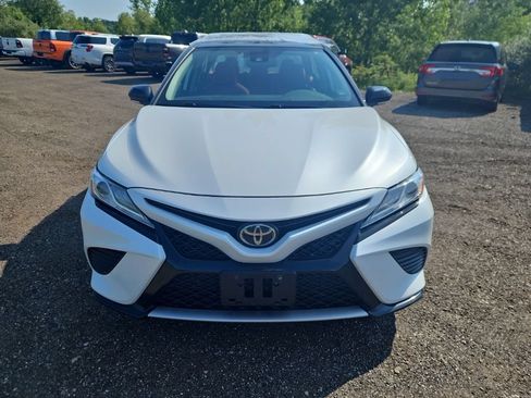 Used 2020 Toyota Camry XSE FWD image 2