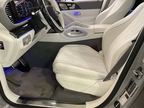 Certified 2025 Mercedes-Benz Maybach GLS 600 4MATIC image 19