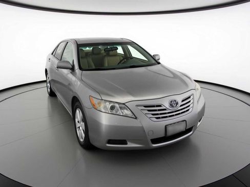 Used 2008 Toyota Camry LE image 3