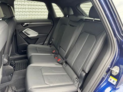 Certified 2025 Audi Q3 2.0T Premium w/ Convenience Package image 11