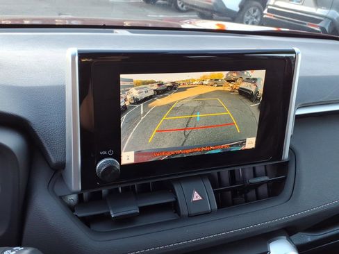 Certified 2023 Toyota RAV4 LE FWD image 18