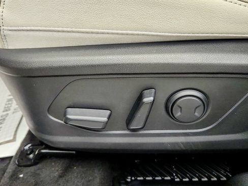 Used 2025 Hyundai Tucson Limited AWD/4WD image 12