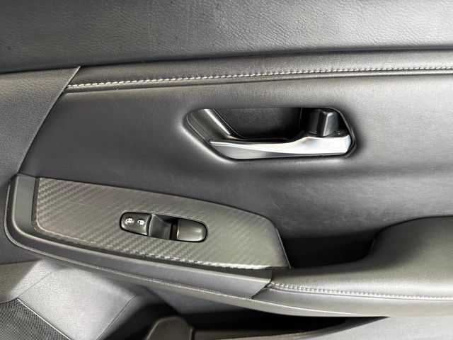 Used 2023 Nissan Sentra SV FWD image 47
