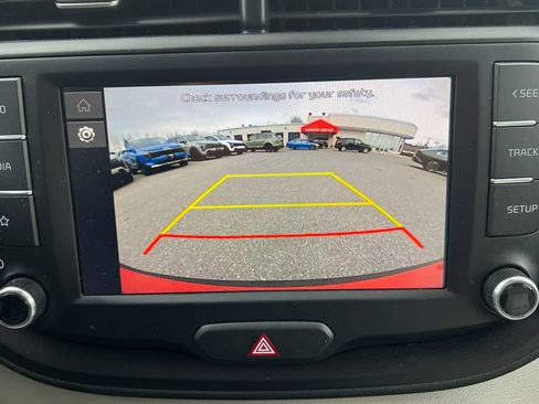 Used 2025 Kia Soul LX w/ LX Technology Package image 19