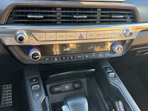 Used 2022 Kia Telluride SX image 31