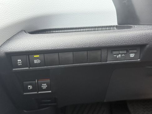 Certified 2025 Toyota Sienna XSE w/ XSE Plus Package AWD/4WD image 31