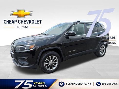 Used 2019 Jeep Cherokee Latitude Plus w/ Cold Weather Group AWD/4WD image 1