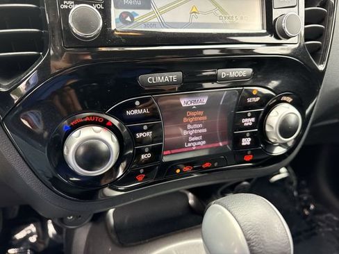 Used 2015 Nissan Juke SL image 19