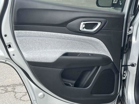 New 2025 Jeep Compass Sport image 13