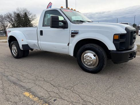 Used 2009 Ford F350 XL image 1