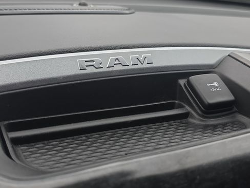 Used 2019 RAM 1500 Big Horn image 34