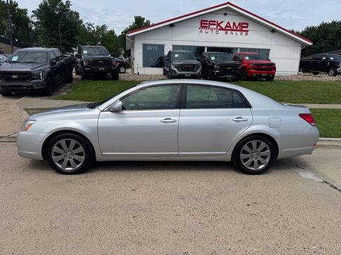Used 2006 Toyota Avalon Touring FWD image 2