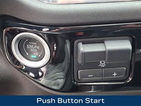 Used 2024 Chevrolet Silverado 2500 High Country image 18