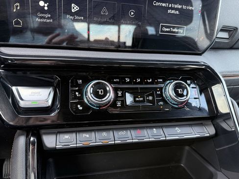 Used 2025 GMC Sierra 1500 AT4 w/ AT4 Premium Package image 20