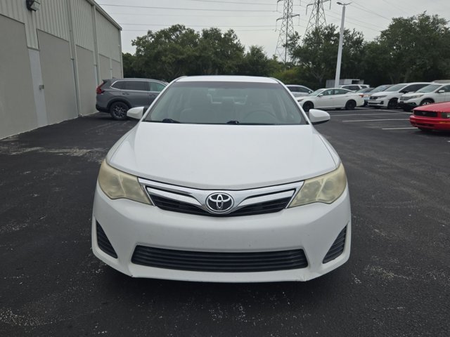 Used 2014 Toyota Camry LE FWD image 2