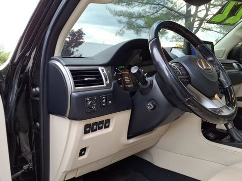 Used 2022 Lexus GX 460 Premium w/ Premium Plus Package AWD/4WD image 16