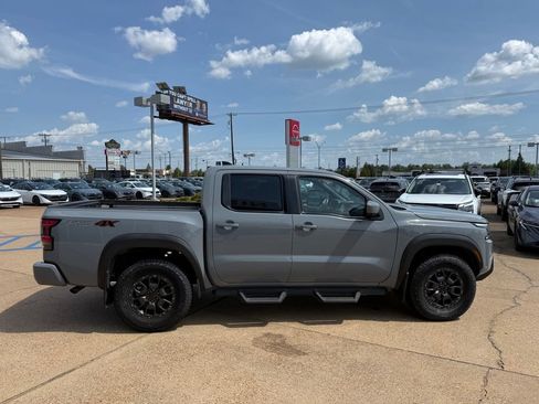 Certified 2024 Nissan Frontier PRO-4X w/ Pro Premium Package AWD/4WD image 6