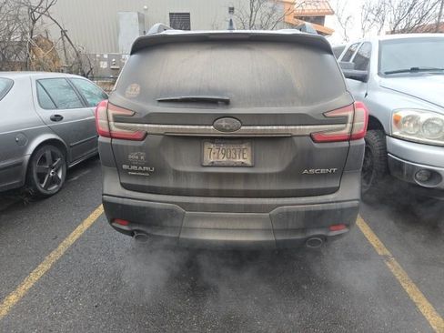 Used 2024 Subaru Ascent Premium w/ Convenience Package image 6