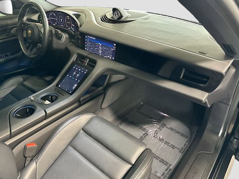 Used 2023 Porsche Taycan w/ Premium Package image 29