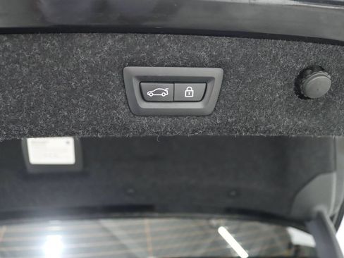 Used 2023 BMW M550i xDrive w/ Dynamic Handling Package AWD/4WD image 43