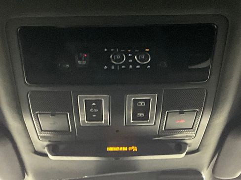 Certified 2024 Land Rover Defender 110 X-Dynamic SE image 13