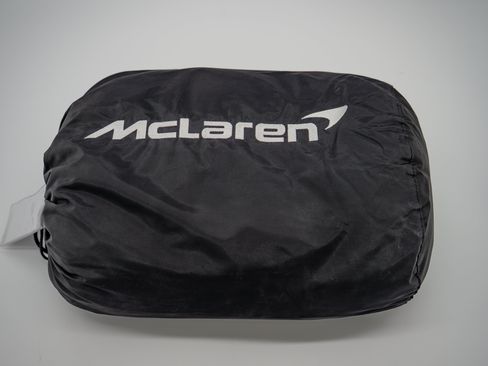Used 2025 McLaren Artura RWD image 21