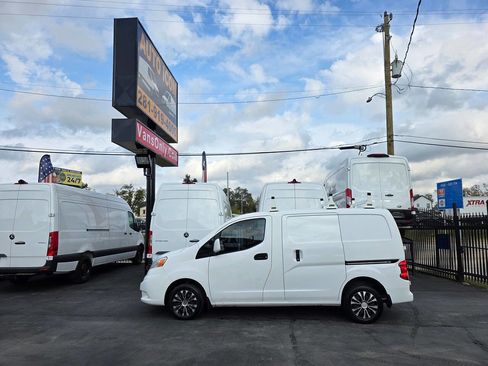 Used 2017 Nissan NV200 SV w/ Technology Package image 4