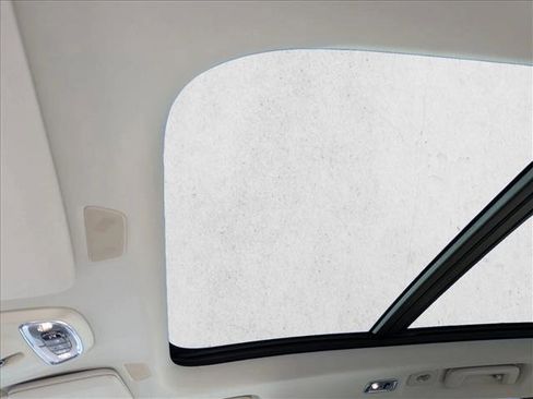 Used 2018 Volvo XC90 T5 Momentum w/ Convenience Package image 15