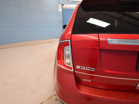 Used 2011 Ford Edge Limited FWD image 43