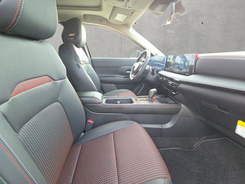 New 2026 Nissan Kicks SR FWD image 24