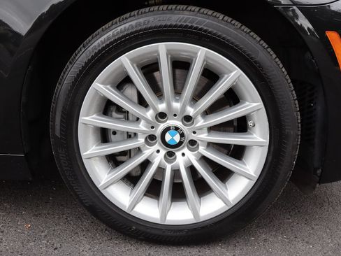 Used 2011 BMW 535i xDrive Sedan AWD/4WD image 45