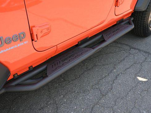 Used 2023 Jeep Wrangler Unlimited w/ Sun & Screen Package AWD/4WD image 17
