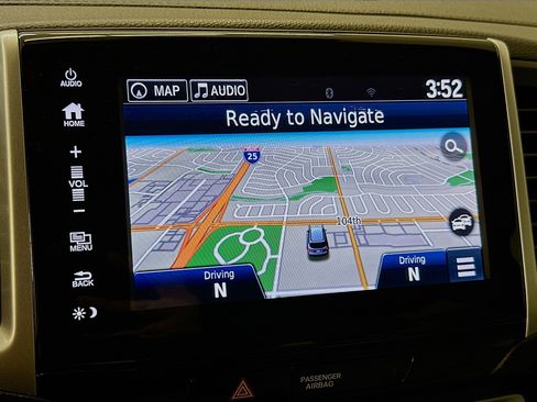 Used 2018 Honda Pilot Touring image 22