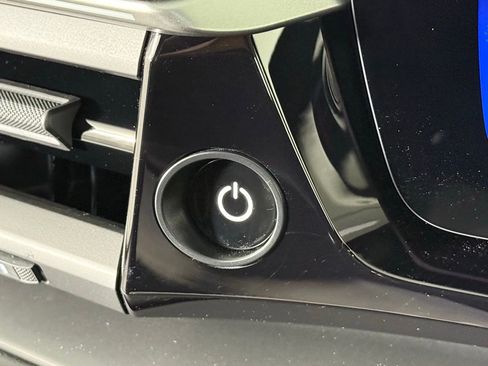 New 2025 Porsche Macan 4 Electric image 36