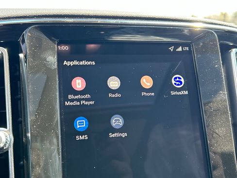 New 2026 Volvo XC40 B5 Core w/ Climate Package AWD/4WD image 16