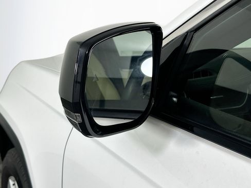 Used 2023 Jeep Grand Cherokee Limited image 16