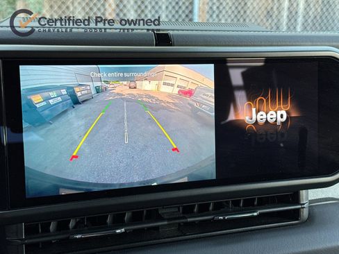 Certified 2025 Jeep Wrangler Unlimited Sahara w/ Safety Group AWD/4WD image 20