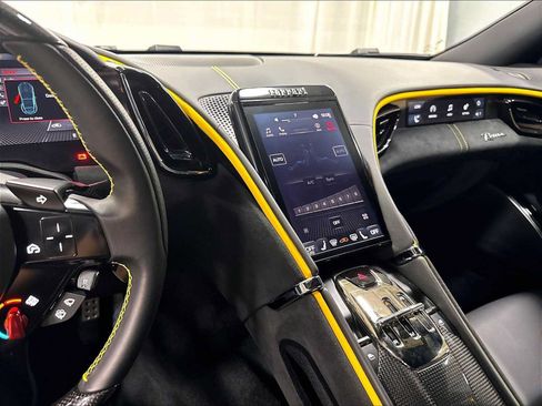Used 2022 Ferrari Roma RWD image 18