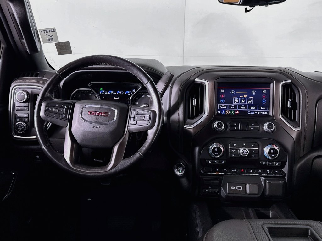 Used 2022 GMC Sierra 3500 AT4 w/ AT4 Preferred Package AWD/4WD image 11