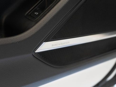 Used 2021 Audi A8 L 4.0T image 38