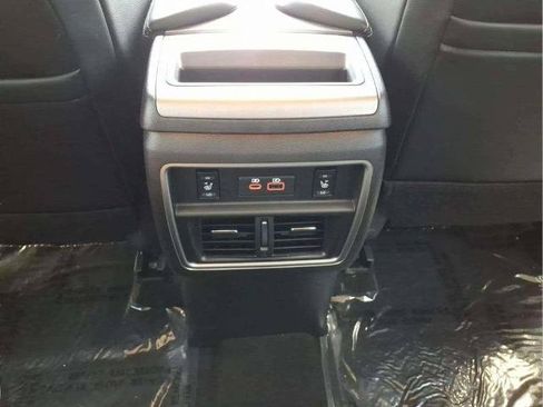 Certified 2023 Nissan Murano SL w/ SL Moonroof Package FWD image 12