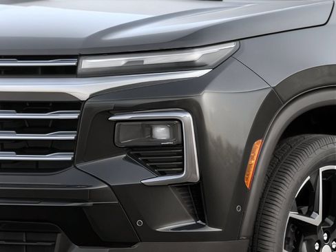 New 2026 Chevrolet Traverse Z71 w/ Enhanced Driving Package AWD/4WD image 5