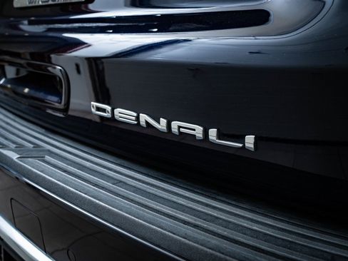 Used 2023 GMC Yukon Denali w/ LPO, Floor Liner Package image 20