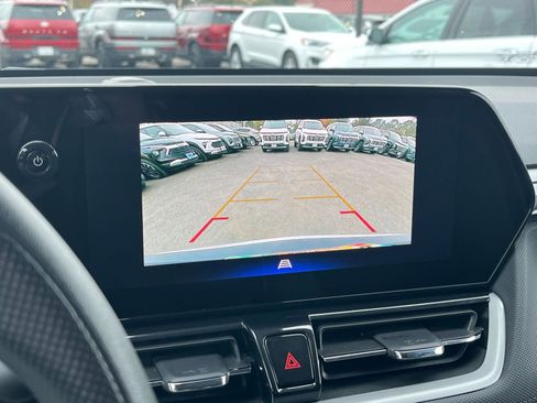 Used 2025 Chevrolet TrailBlazer LT image 17