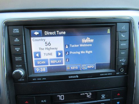 Used 2013 Jeep Grand Cherokee Overland w/ Advance Technology Group image 31