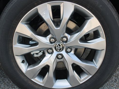 Used 2026 Toyota Grand Highlander AWD Hybrid image 23
