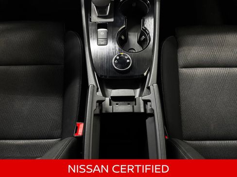 Certified 2025 Nissan Rogue SV AWD/4WD image 32