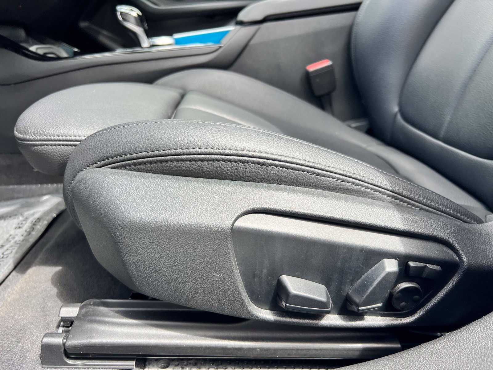 Used 2022 BMW 228i Gran Coupe w/ M Sport Package FWD image 32