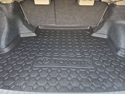 Used 2013 Toyota Corolla LE FWD image 33